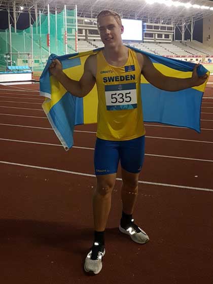 Jesper Ahlin tog brons i kula via 18,71 i sin allra sista stöt. Foto: SOK.