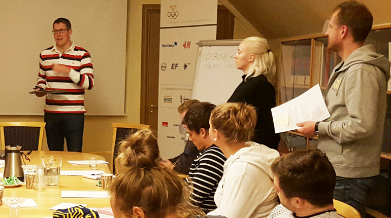 Lassi Karonen delar med sig av sina erfarenheter från OS 2008 och 2012. Foto: SOK