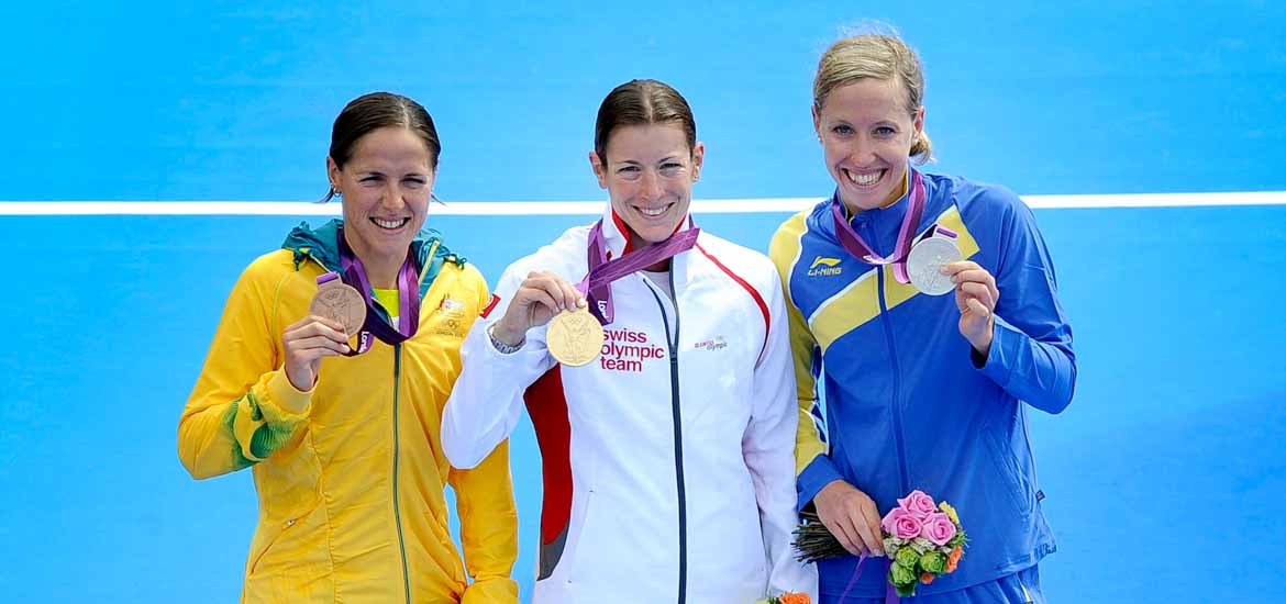 Medaljörerna vid damernas triathlon i London 2012: Erin Densham, Australien brons, Nicola Spirig, Schweiz guld och Lisa Nordén, Sverige silver. Foto: Jack Mikrut, SOK