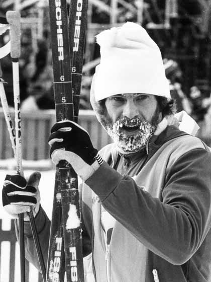 Thomas Wassberg med sina lätta skidor i Lake Placid 1980. Foto: Hans T Dahlskog/TT