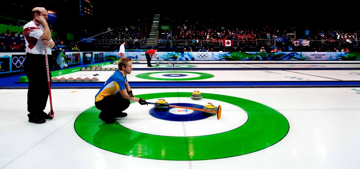 Niklas Edin i boet under herrarnas curlingturnering i Sotji 2014. Foto: TT