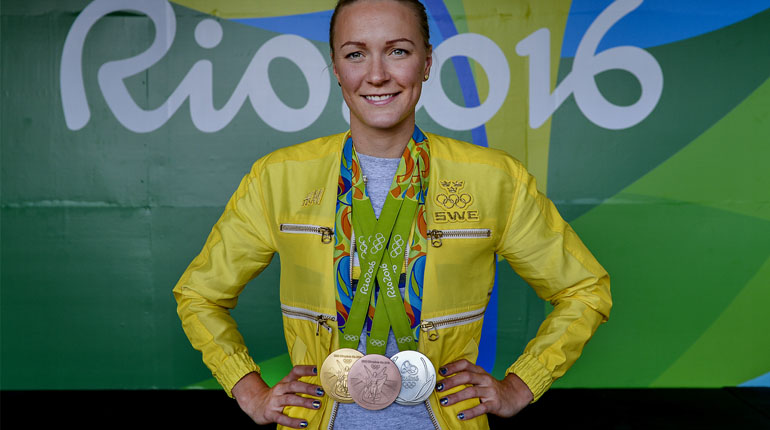 Sarah Sjöström med guld, silver och brons från OS i Rio 2016. Foto: SOK