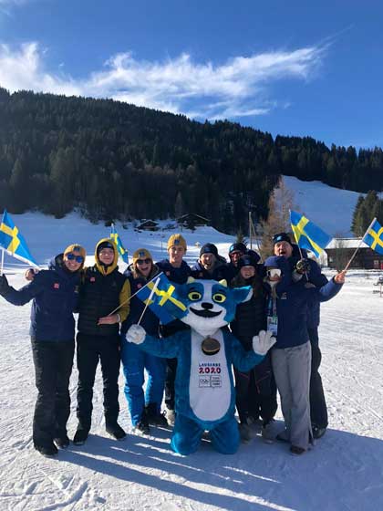 Det svenska alpina landslaget lämnar världsungdoms-OS med tre guld, ett brons och totalt tretton placeringar bland de sju främsta. Foto: SOK.